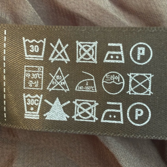 NWT. Massimo Dutti Brown Semi-Sheer Voluminous Blouse. Size XS-S. - Picture 10 of 11